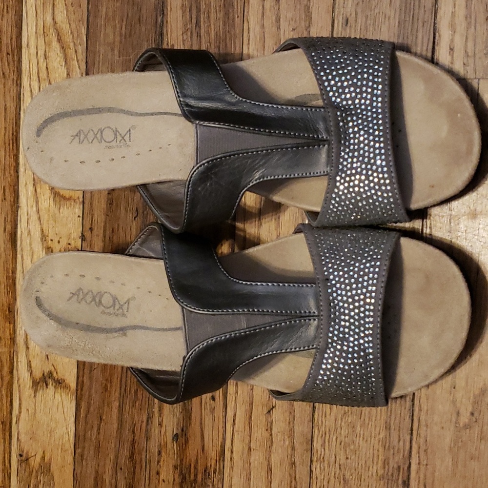 Axiom shoes sz 9M